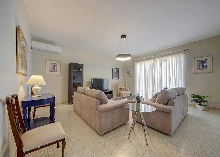 Dolce Far Niente Sea Front 3bd Sleeps 8