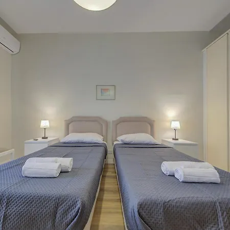 Lägenhet Dolce Far Niente Sea Front 3bd Sleeps 8 Sliema