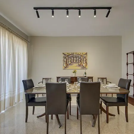 Dolce Far Niente Sea Front 3bd Sleeps 8 *