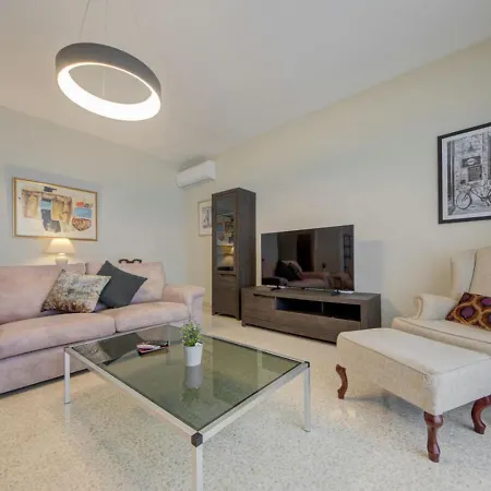 Lägenhet Dolce Far Niente Sea Front 3bd Sleeps 8
