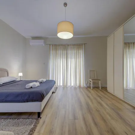 Dolce Far Niente Sea Front 3bd Sleeps 8 Lägenhet Sliema