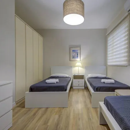 Lägenhet Dolce Far Niente Sea Front 3bd Sleeps 8 Sliema