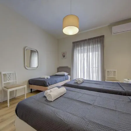 Dolce Far Niente Sea Front 3bd Sleeps 8 Sliema