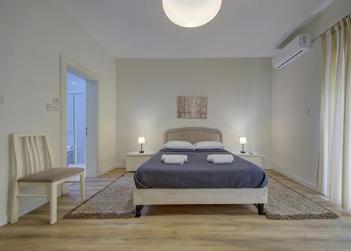 Dolce Far Niente Sea Front 3bd Sleeps 8 Σλιέμα