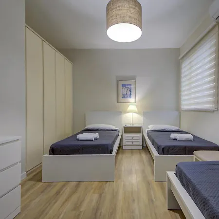 Dolce Far Niente Sea Front 3bd Sleeps 8 公寓 *